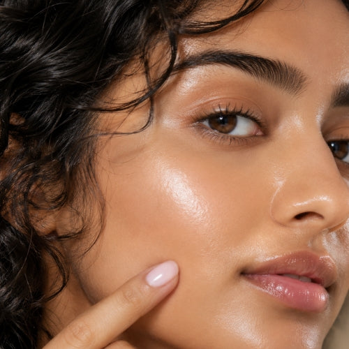 Plumps & Hydrates Skin